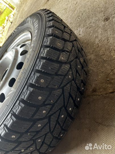 R15 Dunlop SP Winter Ice 03 195/65, PCD 5x114.3 DIA 67.1