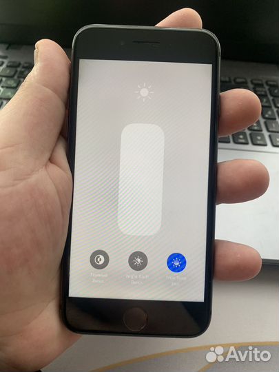 iPhone 8, 64 ГБ