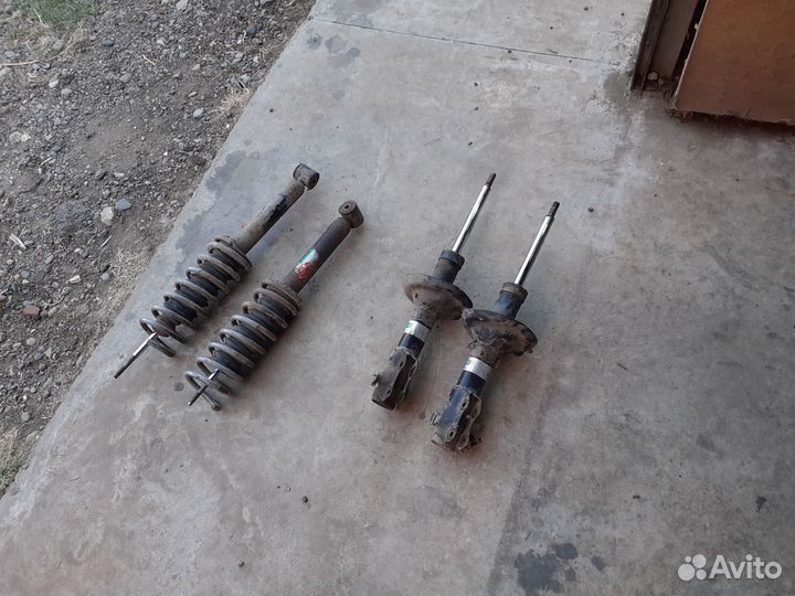 Амортизаторы Volkswagen