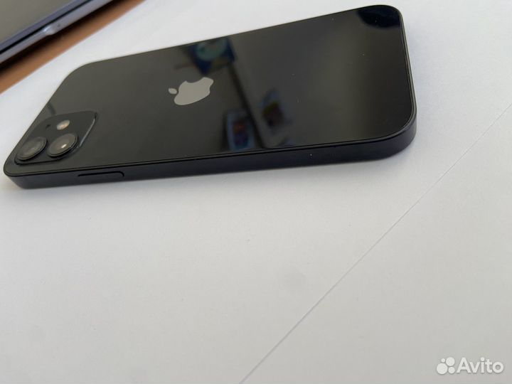 iPhone 12, 64 ГБ