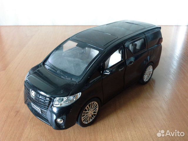 Тoyota Alphard модель