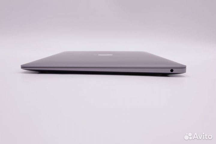 MacBook Air 13 2020 i5 16gb 512gb