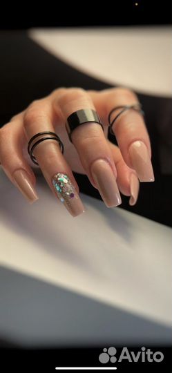 Коррекция наращённых ногтей