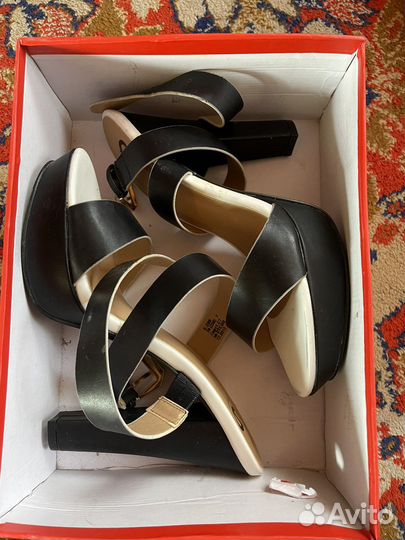 Босоножки женские 39 размер