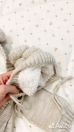 Вязаный комплект для новорожденного