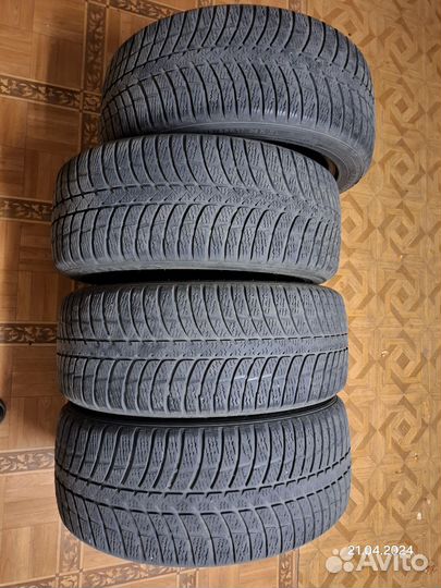 Kumho I'Zen KW23 215/50 R17 95H