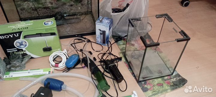 Аквариум с оборудованием и запчастями