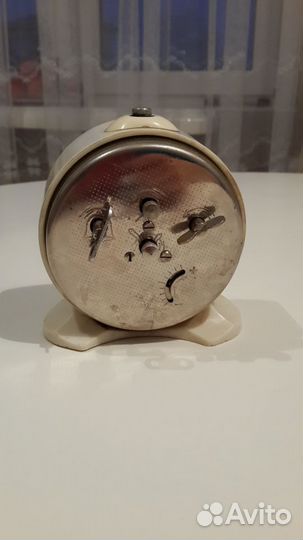 Часы будильник Севани