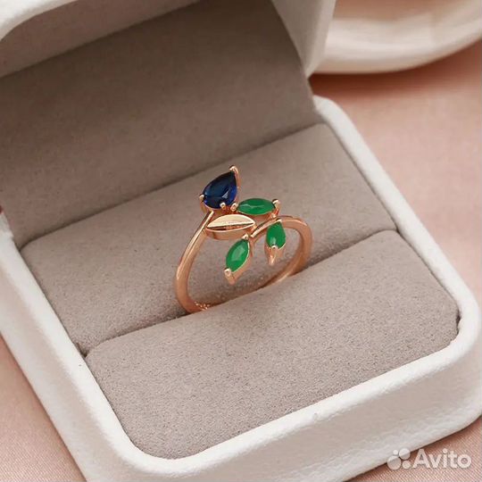 Комплект украшений серьги, кольцо, подвеска