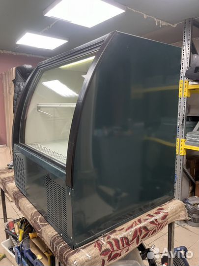 Настольная холодильная витрина