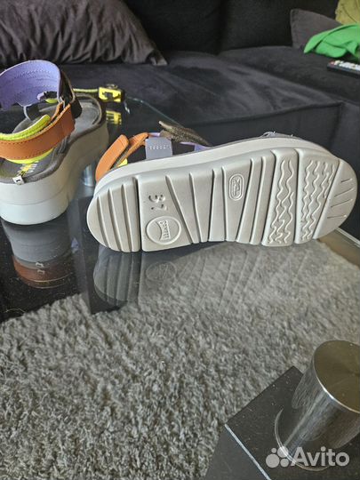 Босоножки женские 36 размер новые