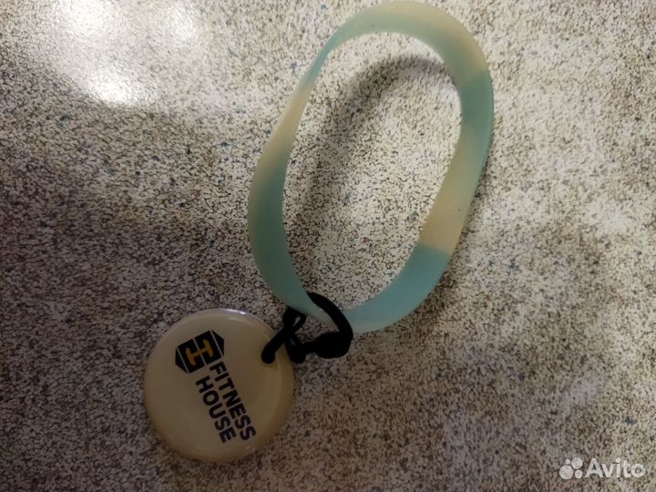 Продам абонемент в фитнес хаус