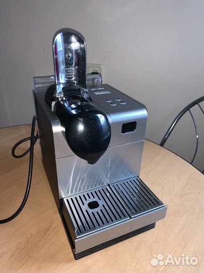 Кофемашина delonghi