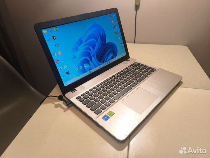 Ноутбук Asus X541SC