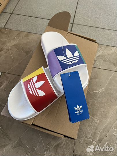 Шлепки adidas новые