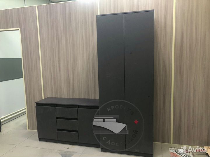 Шкаф распашной