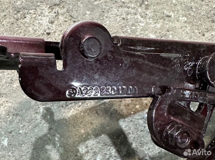 Mercedes W223 Петля капота левая A2238801700