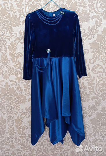 Нарядное платье для девочки 146