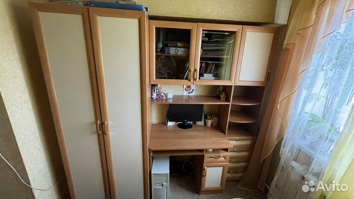 Детская стенка со столом