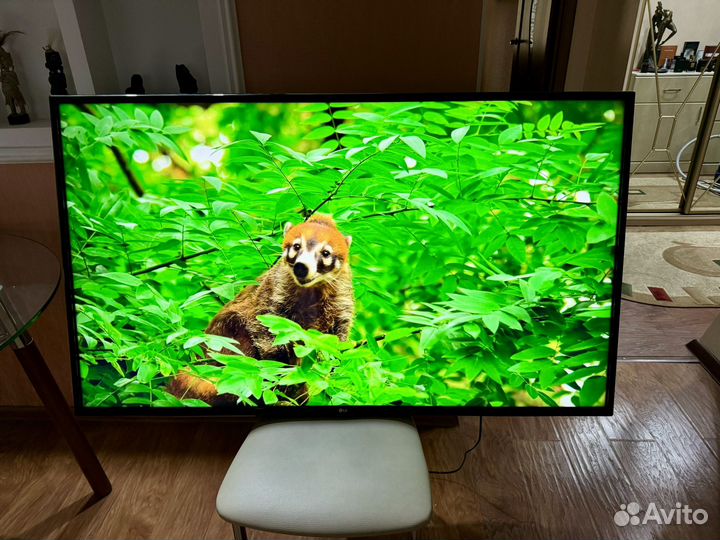 Смарт телевизор LG 55''
