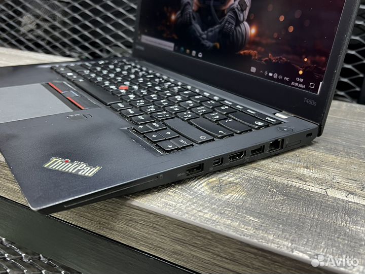 Неубиваемый Lenovo Core i5-6300U/IPS/8GB/SSD