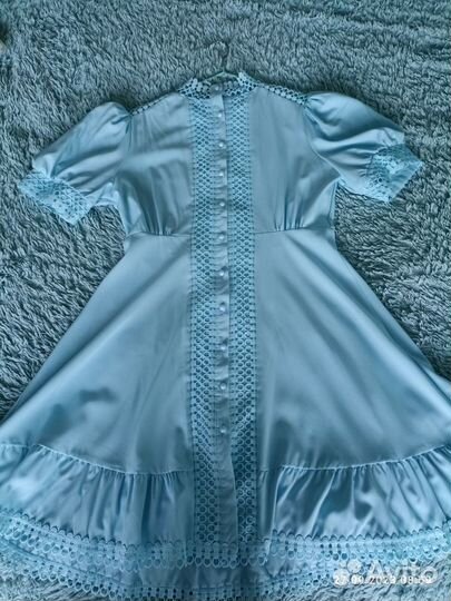 Платье голубое кружевное 44- 46 новое