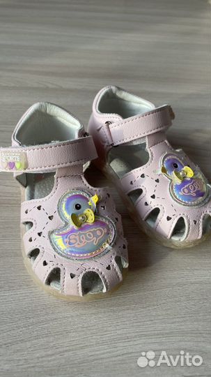 Сандалии для девочки