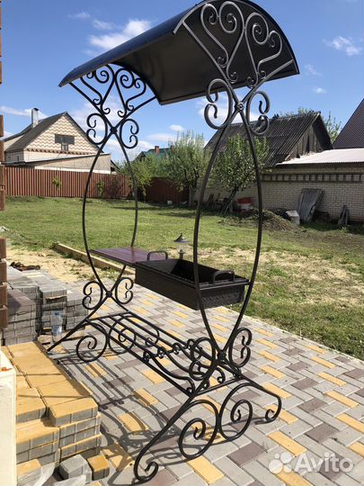 Кованые мангалы с крышей
