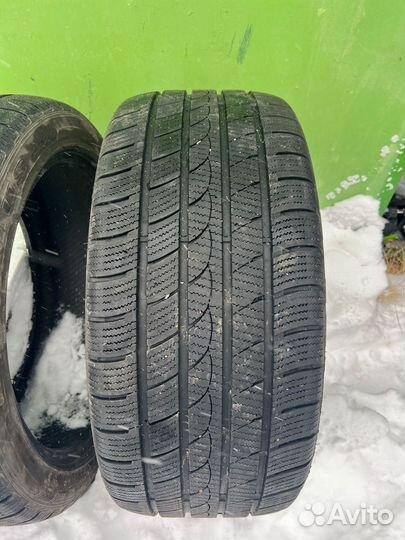 Tracmax Ice-Plus S220 275/40 R20 и 315/35 R20 28G