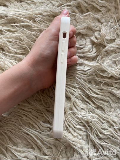 Чехол на iPhone 13