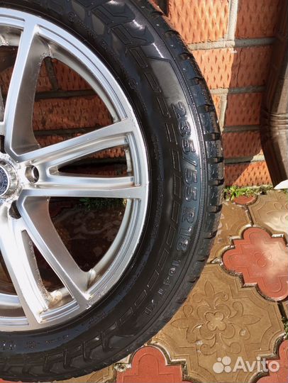 Nokian Tyres Hakkapeliitta 7 SUV 235/55 R18 104T