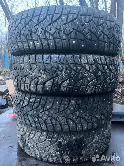 Bridgestone Blizzak Spike-02 175/70 R14