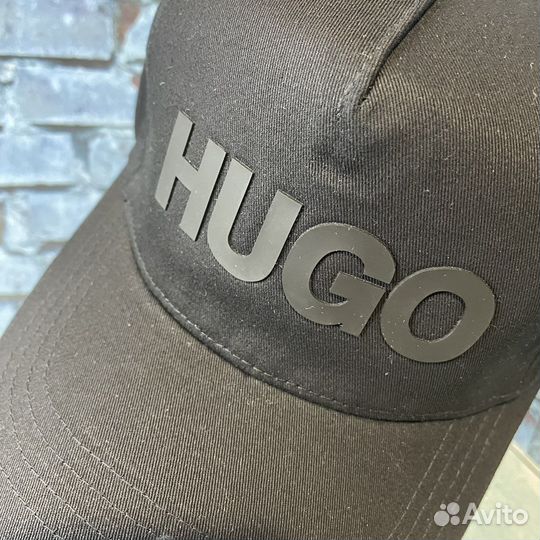 Бейсболка Hugo черная новая