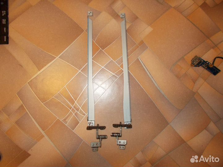 Петли Samsung R530, R540, R525, R528 (BA81-06390A)