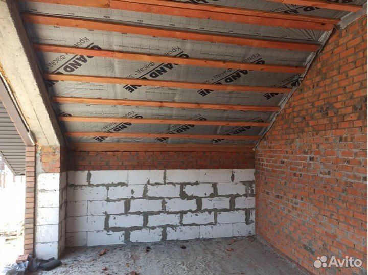 Строительство домов. Бригада строителей