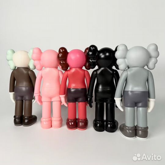 Фигурка Kaws