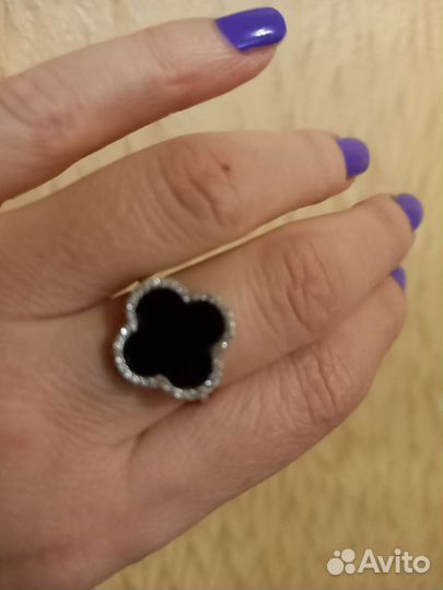 Серебряное кольцо