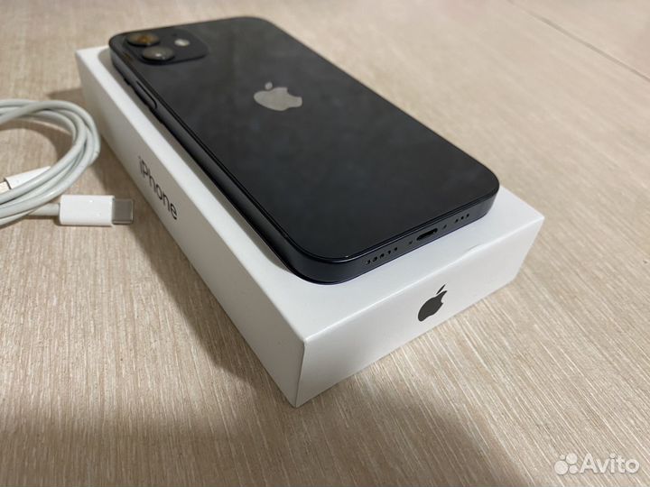 iPhone 12, 64 ГБ