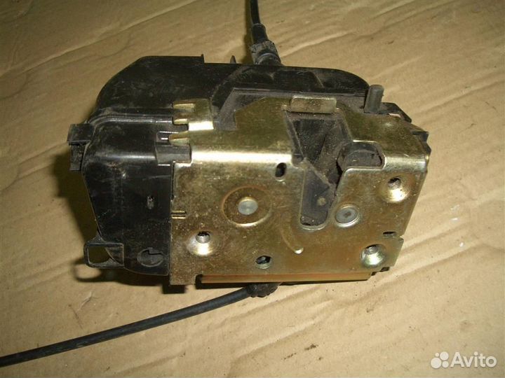 Замок двери задней левой Renault Megane II 2002