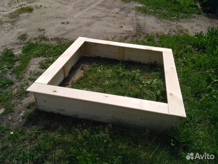 Песочница простая с площадками