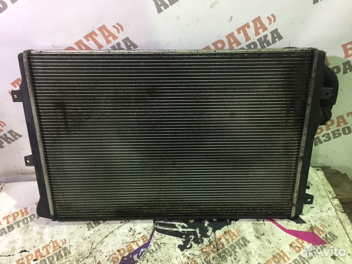 Шкода Октавия Радиатор охлаждающей жидкости