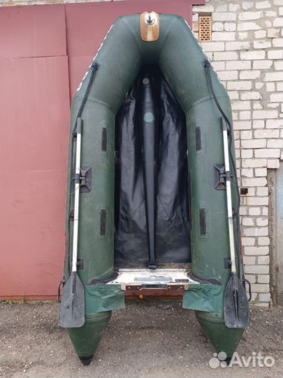 Лодка Korsar 3000