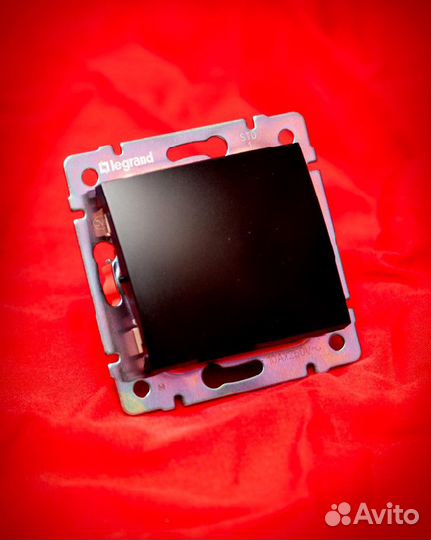 Заглушка Valena Белая