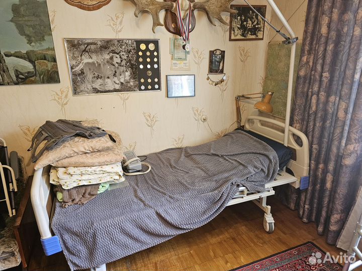 Медицинская кровать для лежачих больных