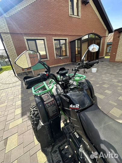 Avantis Hunter 200 LUX