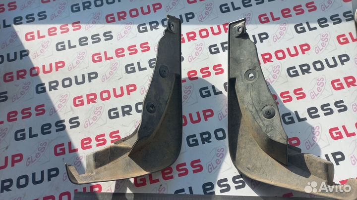 Брызговик задний BK седан комплект б/у Axela Mazda