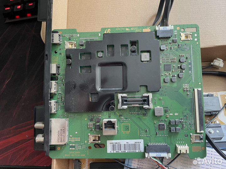 Разбор Samsung UE50TU7570U