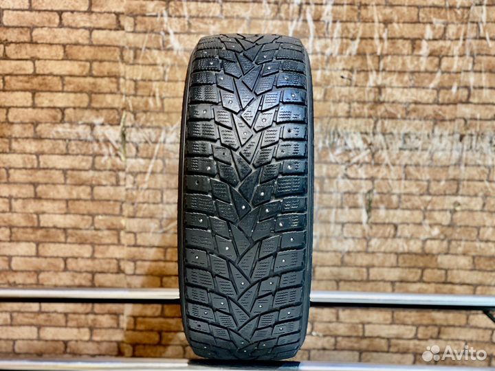 Dunlop SP Winter Ice 02 215/50 R17