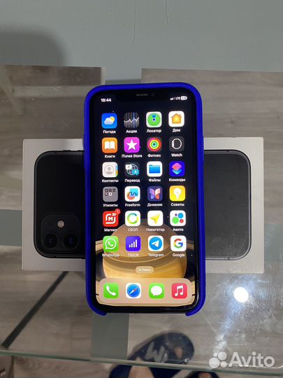 iPhone 11, 64 ГБ