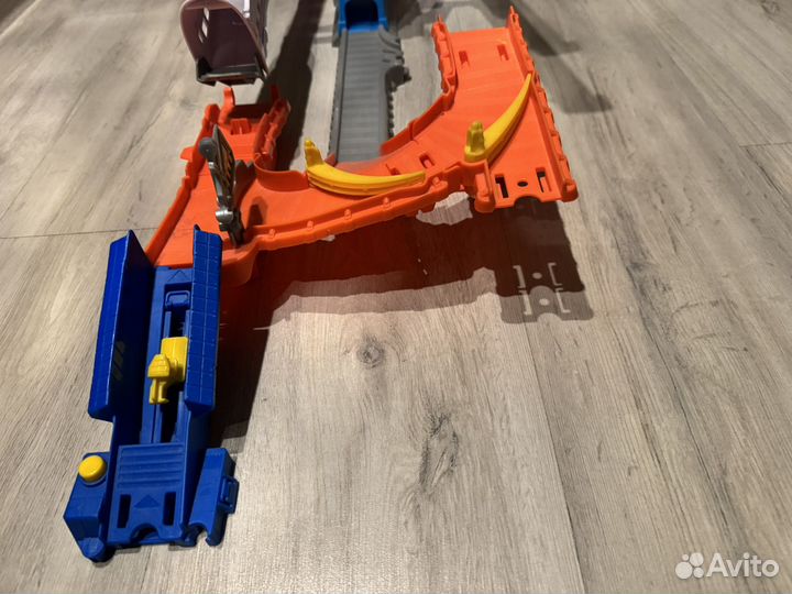 Hot wheels поезд